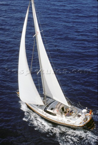 Aerial shot of Sapphire sailing