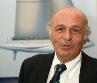 Livorno 22 November 2003. Presentation in Livorno of the Toscana Challenge for the netx Americas Cup 2007. Toscana Challenge Chairman Gualtiero Pantani. Americas Cup 2007 Valencia Announcement