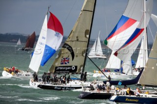 COWES, ENGLAND - AUGUST 1: The Farr 52 Bear of Britain, gybing between yachts during Day 4  of Skandia Life Cowes Week 2006. (Photo by Kos/Kos Picture Source via Getty Images)