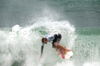Jay Thompson of Australia keeping his balance during the Hossegor Seignosse France Rip Curl Pro 2005