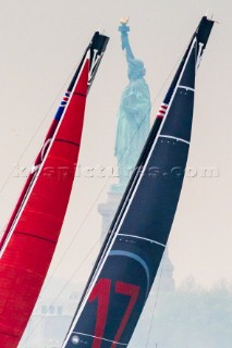 Race Day 1Oracle Team USAEmirates Team New Zealand