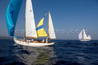Argyll finds the breeze further offshore as she races to the finish of the Blue Bird cup against Skylark