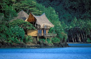 Luxury villa by the water in Bora Bora