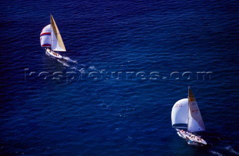 Stars  Stripes leads Eagle during the 1987 Americas Cup
