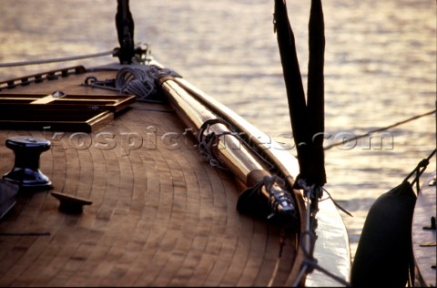 Nyala Deck  Bow Detail  Classic