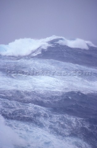 Big waves in rough sea 
