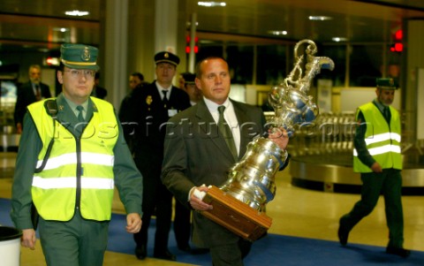 Geneve to Valencia  26 November 2003 Transfer the Cup to Valencia The Cup