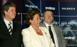 Valencia  26 November 2003. The Cup in Valencia. Major of Valencia Rita Barserˆ with CEO ACManagement Michel Bonnefous and Ceo Louis Vuitton Yves Carcelle .