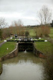 Lock gates on Kennet and Avon Canal.  Canal boats on English Kennet and Avon Canals.