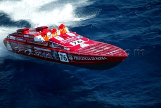 29/5/04.Vallette. Malta: Winner of the Evolution Class Thuraya piloted by Claudio Castellani from Rome Italy negoitated the big waves off the harbour of Malta