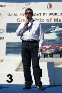 30/5/04 Valletta, Malta: Race organiser Martin opens the prize giving for the first race of the Powerboat P1 series