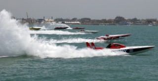 Start of Race 2 in the Grand Prix of Italy - Powerboat P1 World Championships 2004