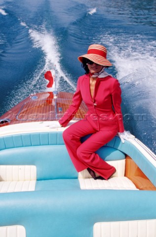Donna a bordo di un motoscafo RivaWoman on board of Riva motorboat PhCarlo Borlenghi    