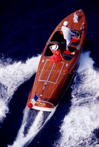 Donna a bordo di un motoscafo RivaWoman on board of Riva motorboat PhCarlo Borlenghi 