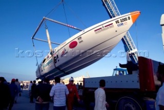 P1 Malta 2005. Crane lifting powerboat.