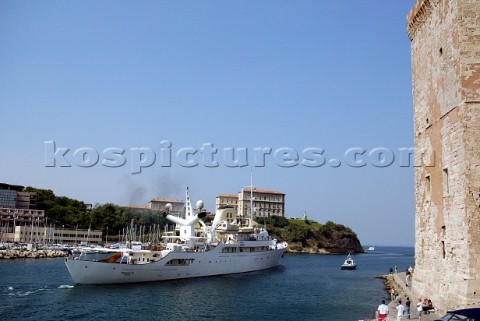 Superyacht Christina O pulling into Marseille France