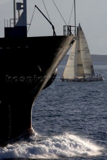 Rolex Middle Sea Race 2005. Passage through the Messina Straits