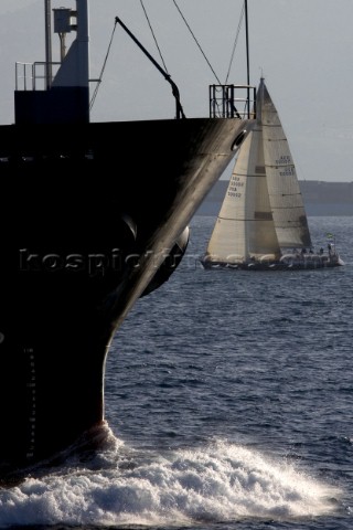 Rolex Middle Sea Race 2005 Passage through the Messina Straits