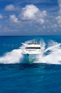 Cruising aboard a Fairline powerboat