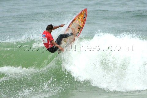 Dramatic action from eventual runnerup Brazilian Odirlei Coutinho at the Hossegor Seignosse France R