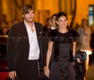 Valencia, 15 04 2007 Louis Vuitton Cup  RR1 Prada Party at the Mercato Central in Valencia. Demi Moore and Ashton Kutcher