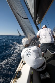 Crew work and teamwork onboard BMW Oracle