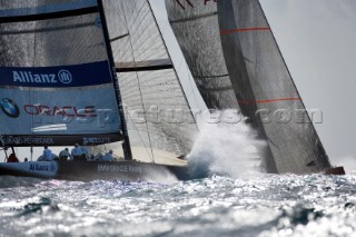 BMW Oracle crashes int a wave during a match race