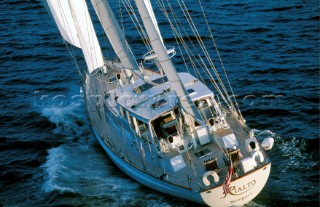 Sailing yacht Rialto under full sail