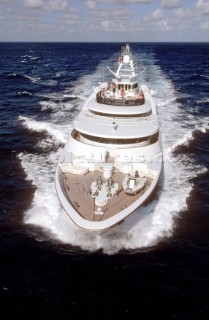 Southern Cross III-Bow  Superyacht - Bahamas