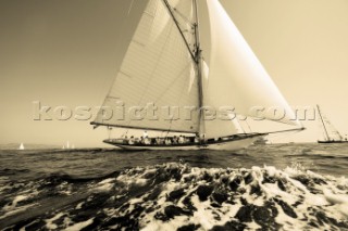 Sepia of classic yacht Avel