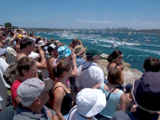 Sydney  26Dec. 2004  ROLEX SYDNEY HOBART 2004  START - crowds of 500,000 spectators line the shore to watch the start
