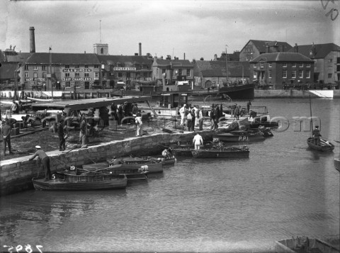 Powerboat races in Poole UK sponsored by Yachting World in 1930