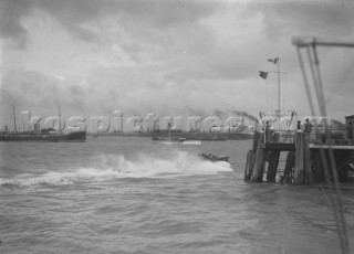 Powerboat racing off pier in the Solent