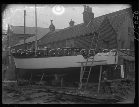 Fitting out at the Camper and Nicholsons yard in Gosport in 1936