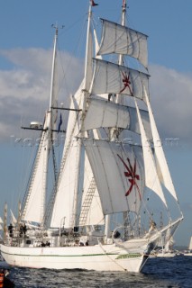 CuauhtŽmoc and the Sedov at The start of the falmouth to portugal tall ship race