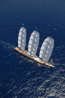 The Maltese Falcon, 88 metres, sailing during the 2007 Superyacht Cup.