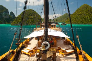 Cruising in Indonesia, elevated view of a traditional Phinisi