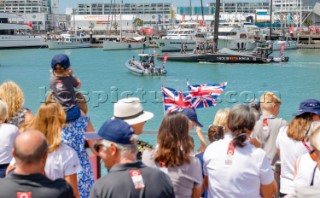 14/02/21 - Auckland (NZL)36th America’s Cup presented by PradaPRADA Cup 2021 - DocksideIneos Team UK with Suporters at Base
