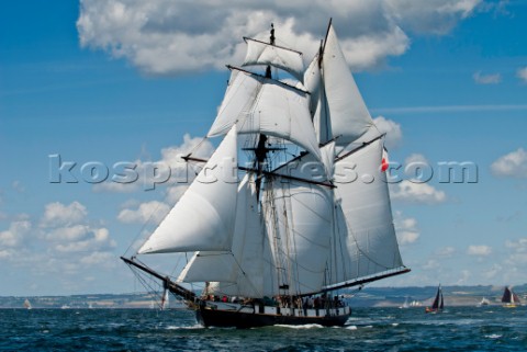 Tall ship La Recouvrance sailing