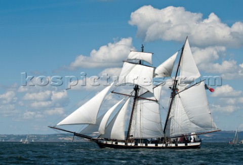 Tall ship La Recouvrance sailing
