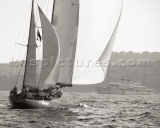 Argyll heads for the finishing yacht Talitha in the Blue Bird Cup against Skylark 2011